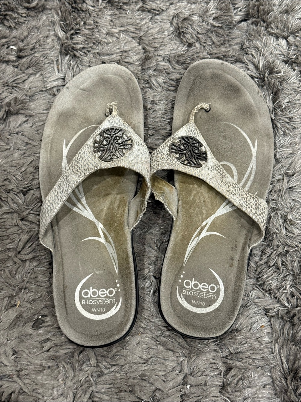 Abeo Beauty Grey Snake flip flop Sandals size 10N
